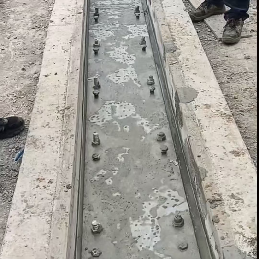 双台子港口码头起重机龙门吊重型机械设备稳固用早强快凝轨道胶泥